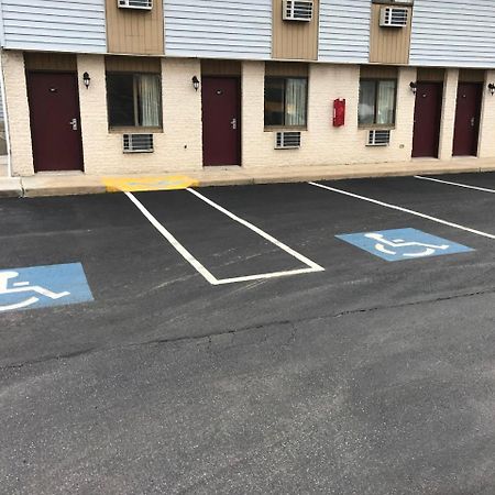 Value Inn Harrisburg-York Valley Green Экстерьер фото