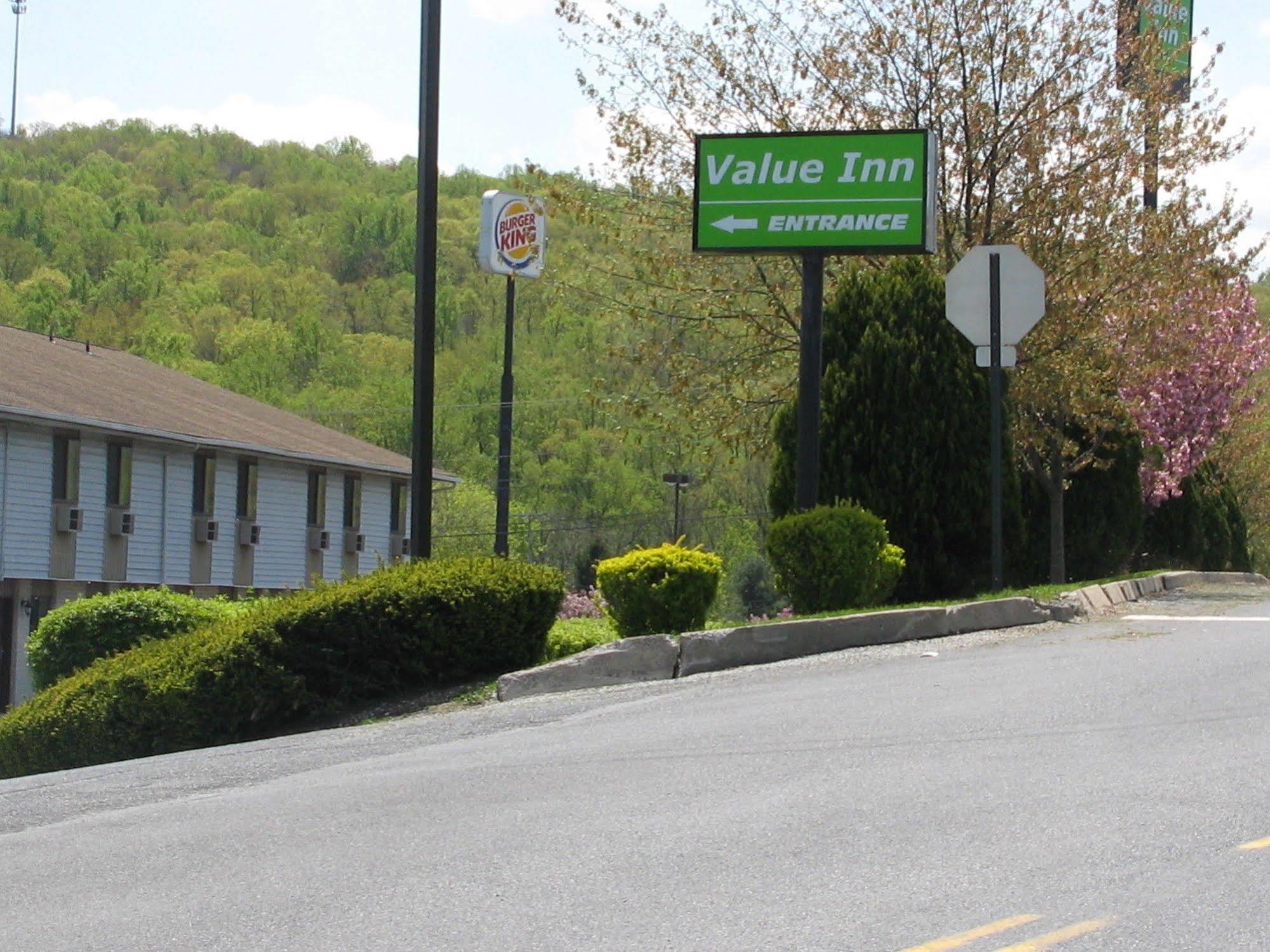 Value Inn Harrisburg-York Valley Green Экстерьер фото