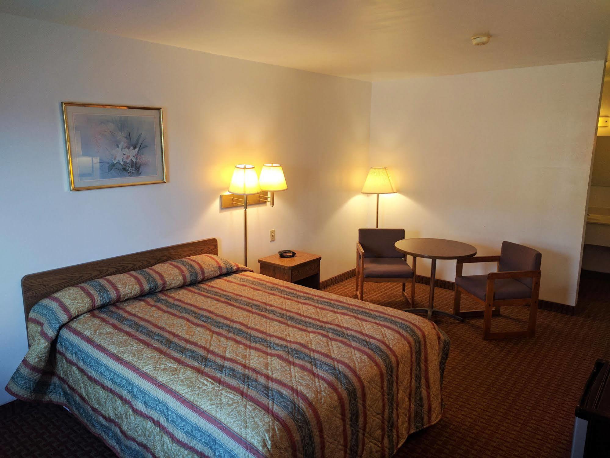Value Inn Harrisburg-York Valley Green Экстерьер фото