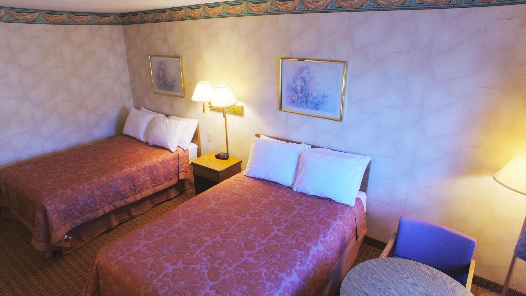 Value Inn Harrisburg-York Valley Green Экстерьер фото