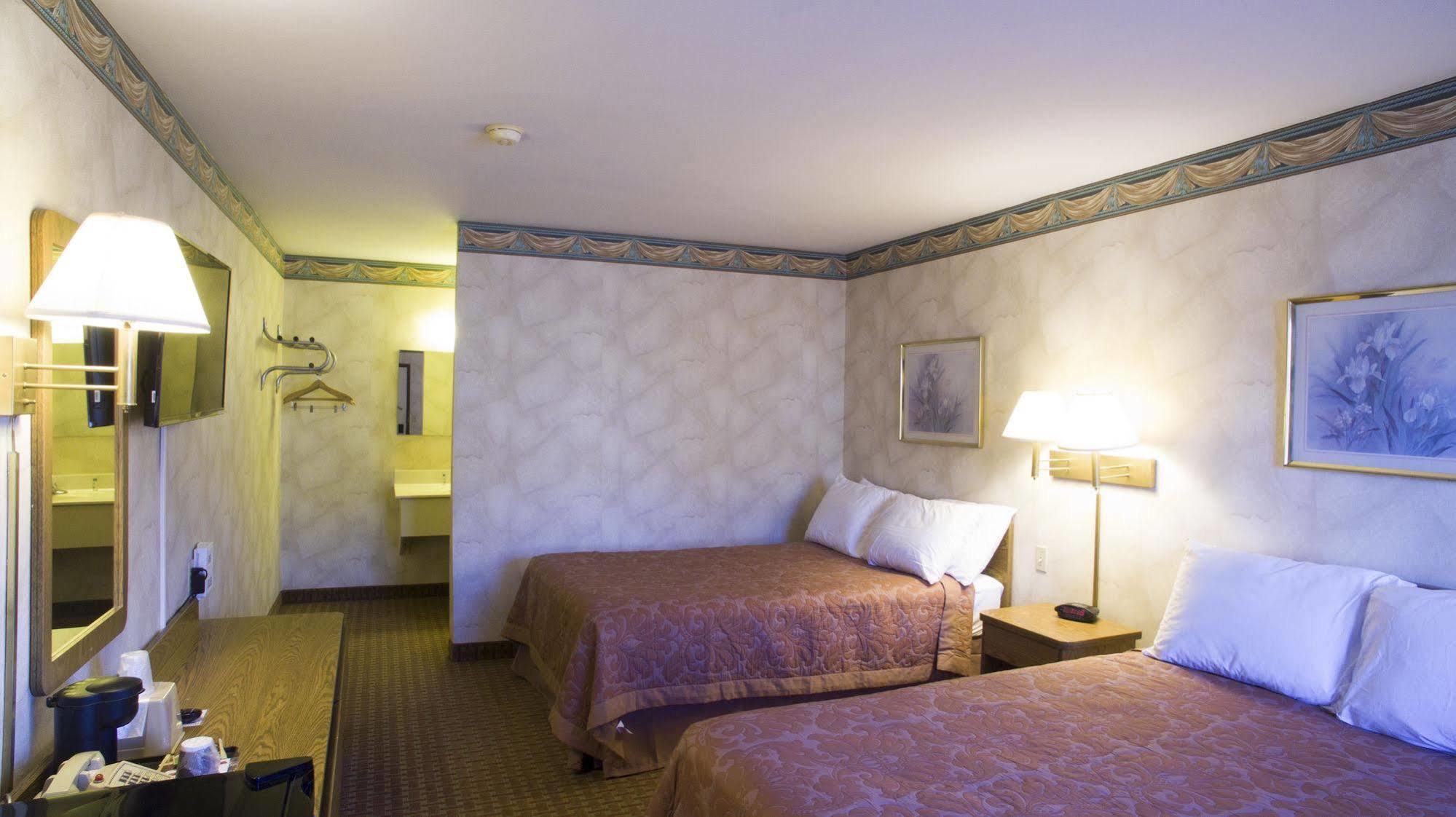 Value Inn Harrisburg-York Valley Green Экстерьер фото
